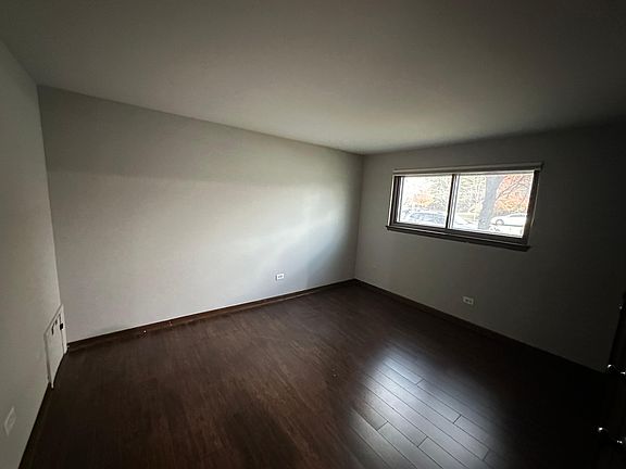 2nd image of 8427 W Bryn Mawr Ave APT 1NE
