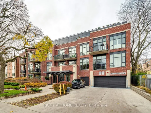 66 Kippendavie Ave #409, Toronto, ON M4L 0A4
