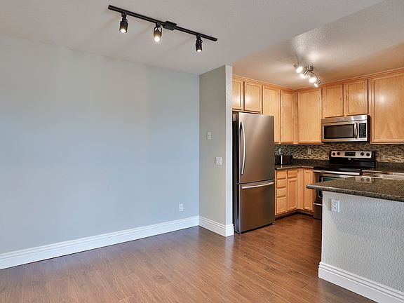 5th image of 2320 Del Mar Way Unit 305
