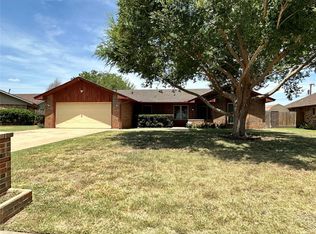 1705 Oxford Dr, Altus, OK 73521