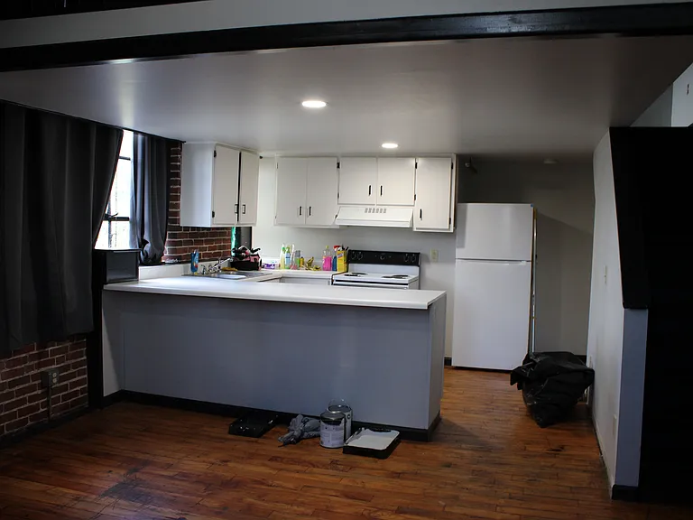 1 bed, 1.0 bath, 547 sqft, $900 — Photo 22