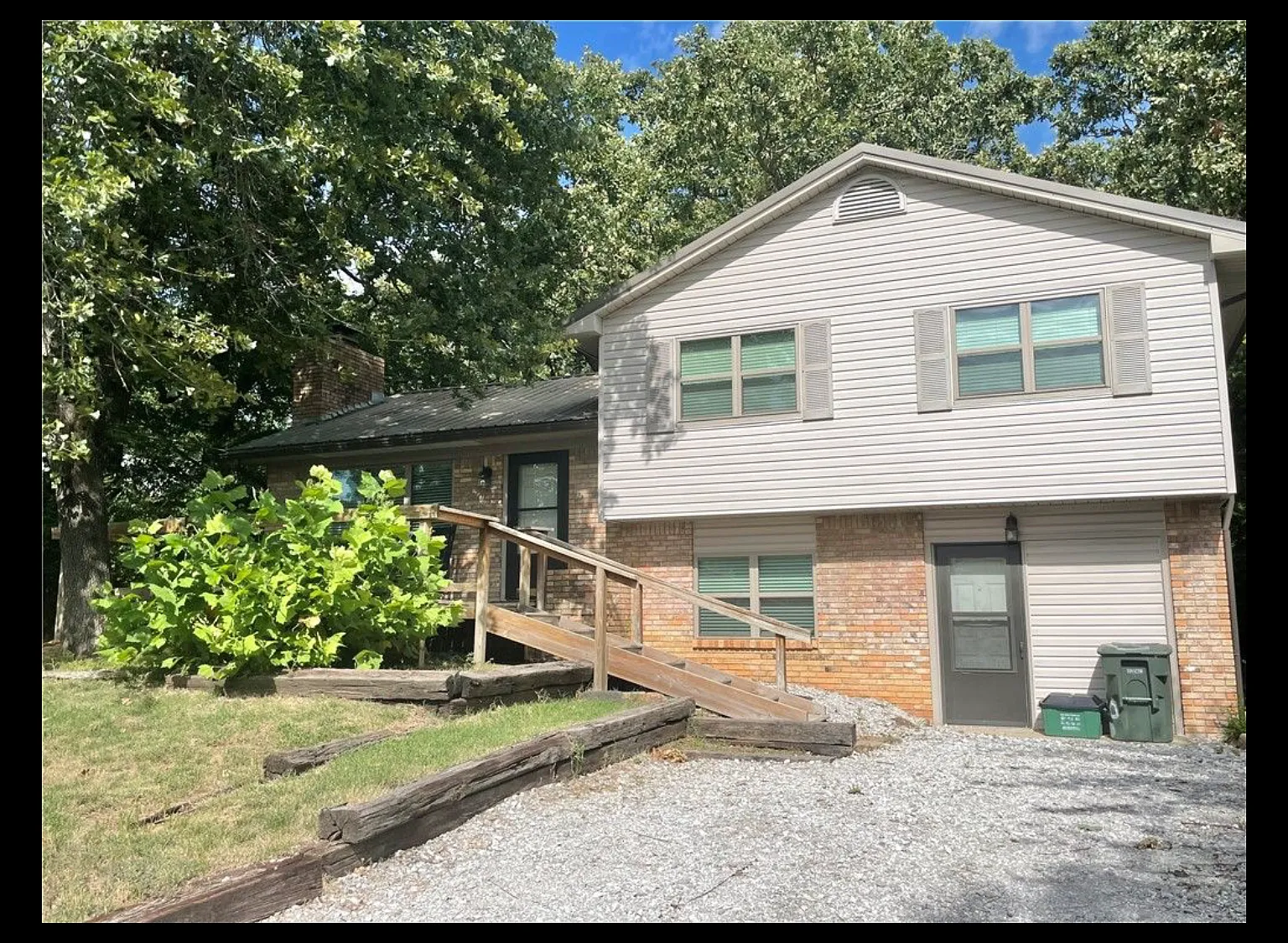 4 bed, 1600 sqft, $3,000 — Photo 1