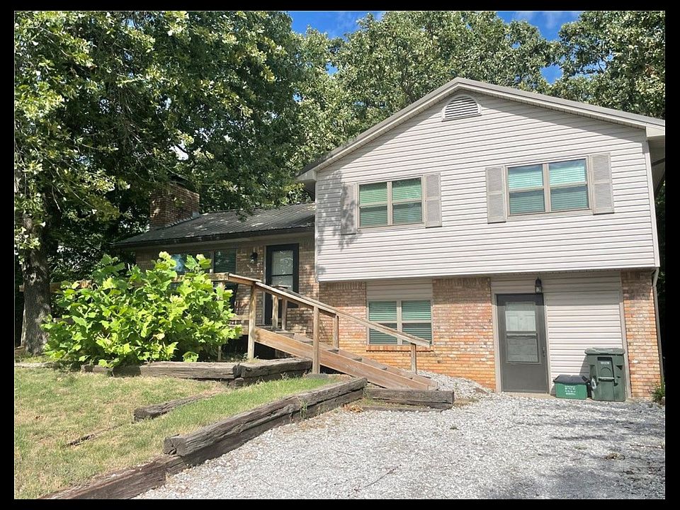 1st image of 1230 N Lewis Ave