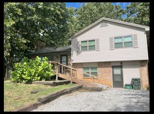 1230 N Lewis Ave, Fayetteville, AR 72703