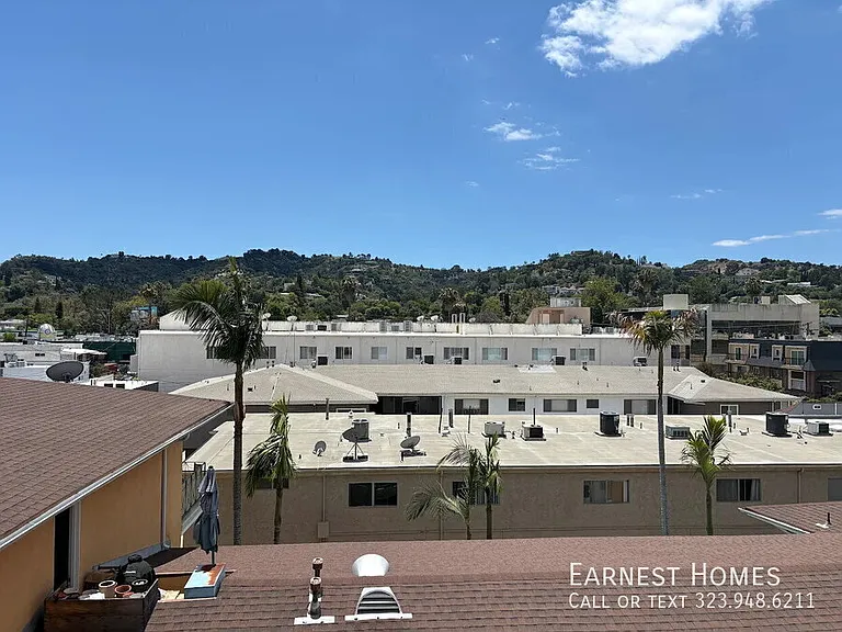 4348 Mammoth Ave #303 — Photo 26