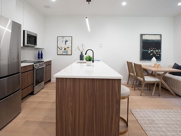 3rd image of 1395 Washington St #207