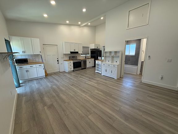 5th image of 5827 Amaya Dr