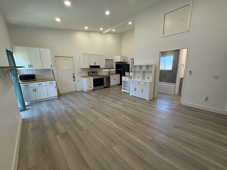 5827 Amaya Dr — Photo 5