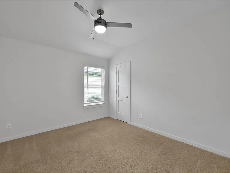 14213 Wonder Lake Ln — Photo 20