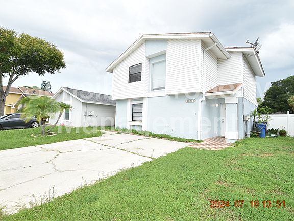 3rd image of 10541 Parkcrest Dr