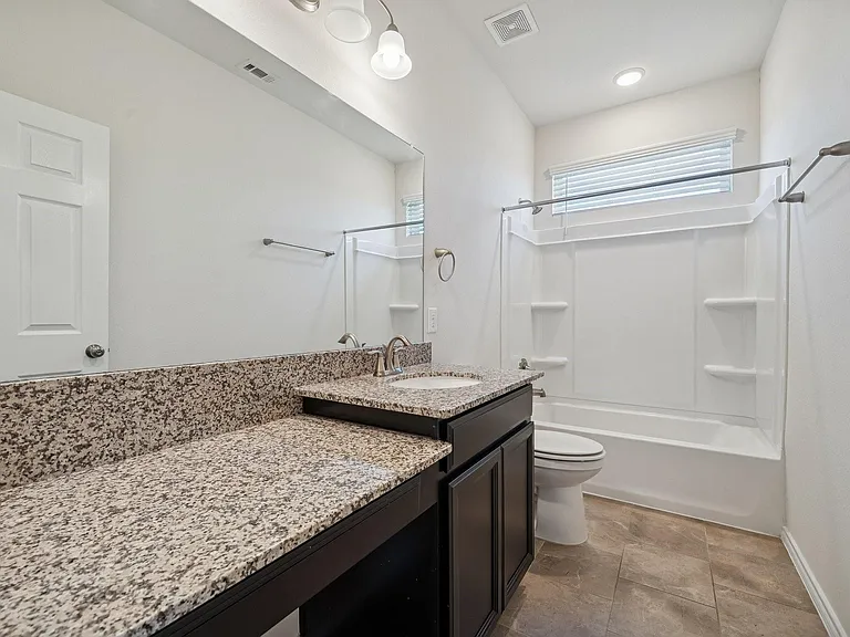 8604 Hollyoaks Creek Ln — Photo 25