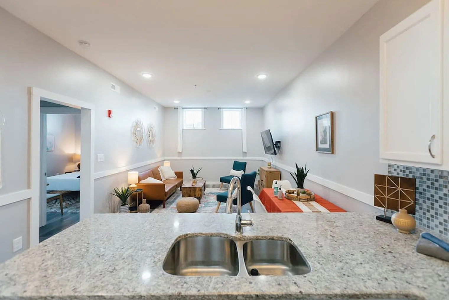 1 bed, 1.0 bath, 893 sqft, $2,616 — Photo 3