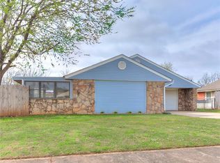 908 SE 14th St, Moore, OK 73160