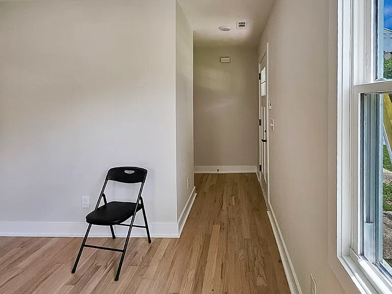 2818 Vaulx Ln — Photo 3