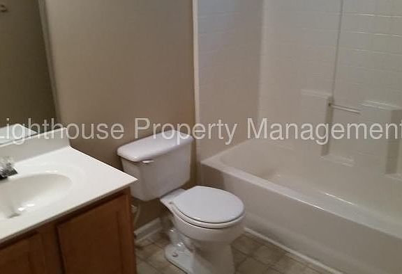 5th image of 137 Pecan Cres