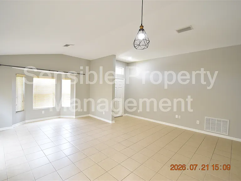 4033 Huntingdale Ct — Photo 7