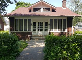 611 5th St, Aurora, IL 60505