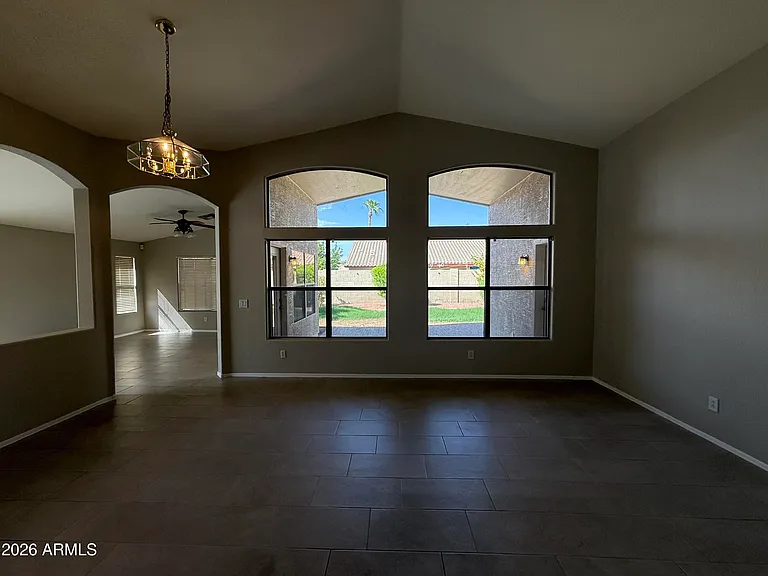 1644 E Oakland St — Photo 7
