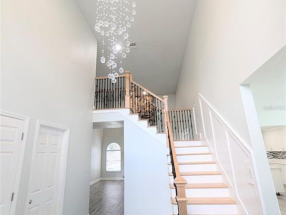3rd image of 4124 Barret Ave