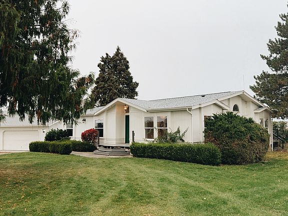 2nd image of 2300 E Zillah Dr