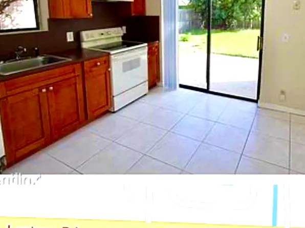 5864 Strawberry Lakes Cir, Lake Worth, FL 33463