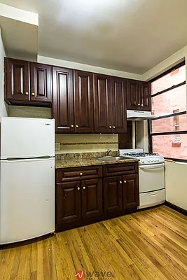 Rented by Wave Real Estate Group | media 12