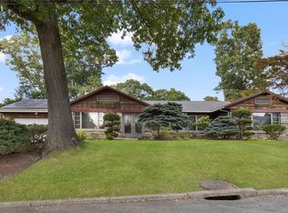 6 Coldbrook Ct, Cranston, RI 02920