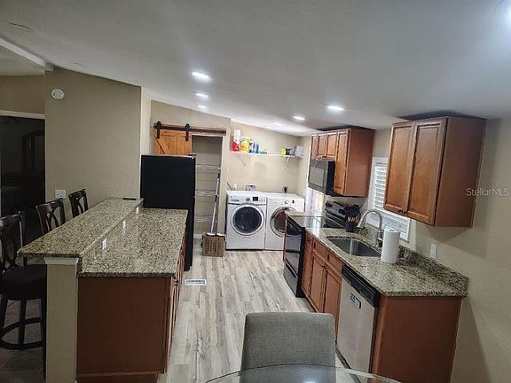 4th image of 3915 SE 56th Ave