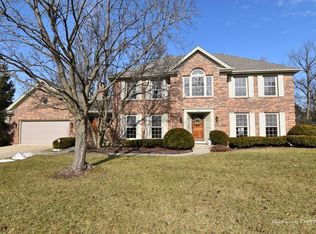 696 Grange Ct, Wheaton, IL 60189