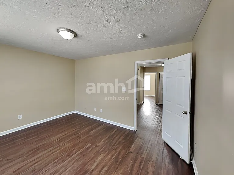 5631 Congressional Pl — Photo 15
