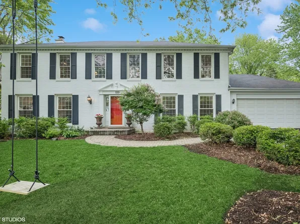 125 Hilltop Ave, Barrington, IL 60010