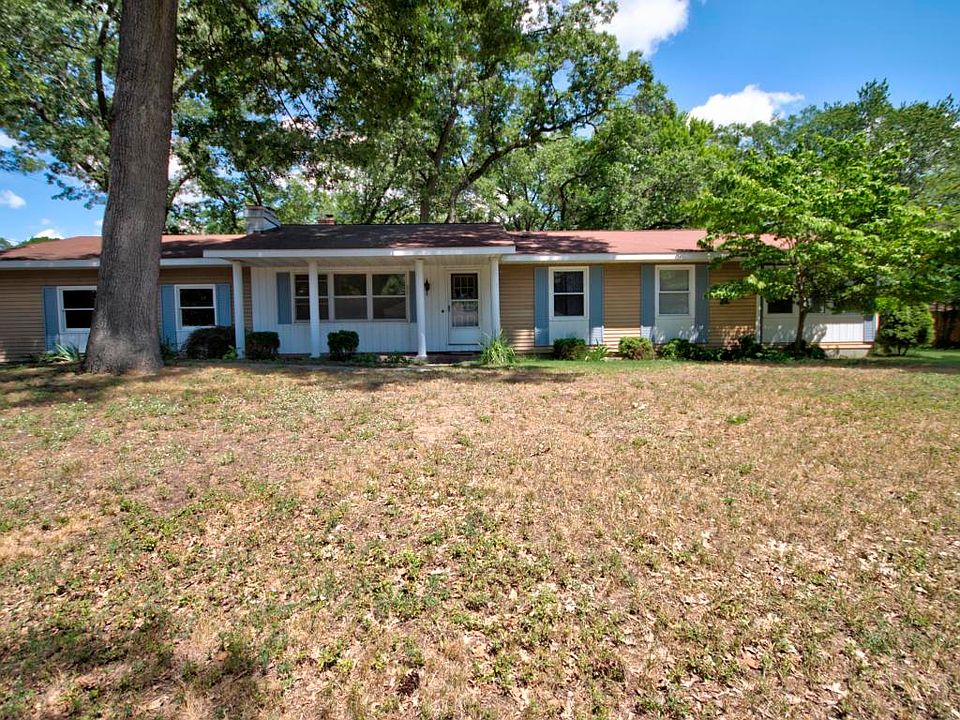 1st image of 901 Moulton Ave