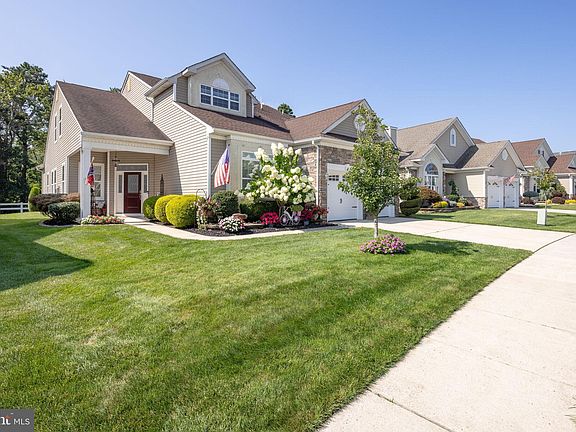 2nd image of 75 Bayville Way