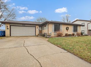 1036 Flamingo Ln, Bradley, IL 60915