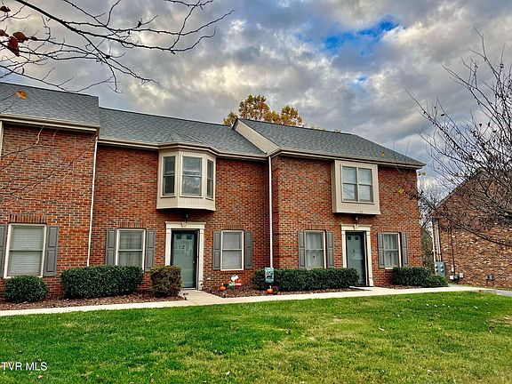 2nd image of 1705 W Lakeview Dr APT 2