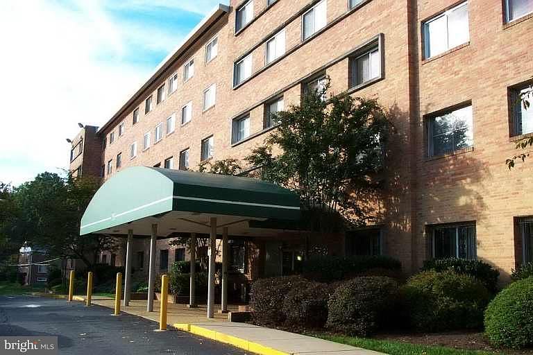 1st image of 750 S Dickerson St APT 104