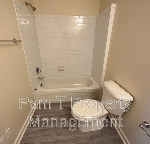 814 Ott St — Photo 7