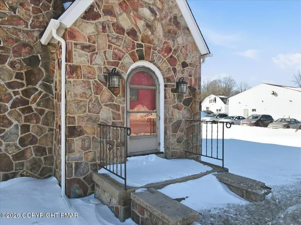 225 Claremont Ave, Tamaqua, PA 18252