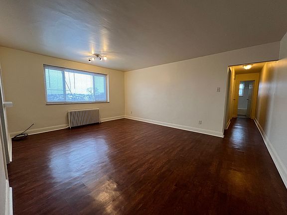 2nd image of 640 Southcrest Dr APT 9