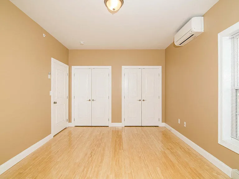 37 Verazzano Apartments — Photo 11
