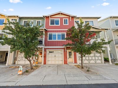 241 Cherry Bark Ln, Medford, OR, 97501