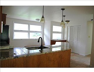 5th image of 163 Lake Dr