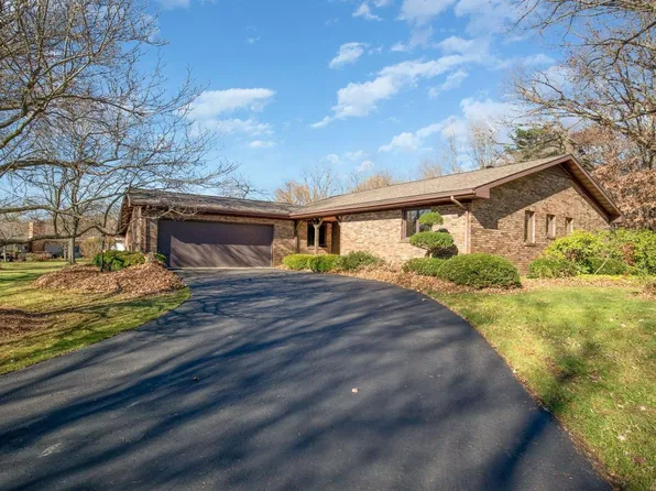 5288 N Pawnee Trl, La Porte, IN 46350