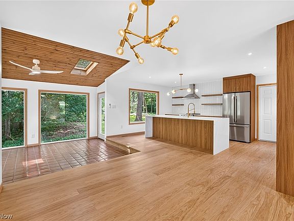 2nd image of 3866 Woodthrush Rd