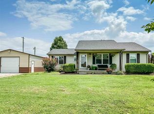 204 E Locust Grove Rd, Utica, KY 42376