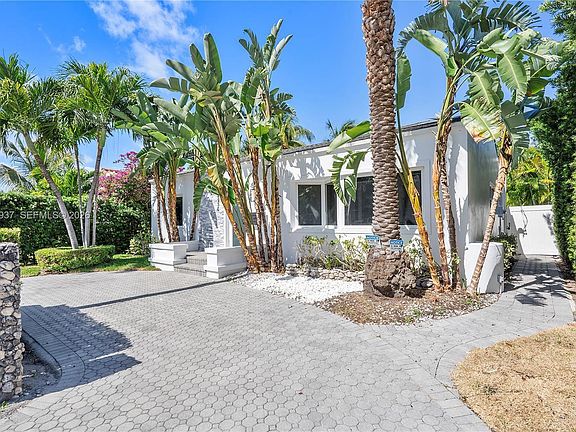 2nd image of 8934 Harding Ave