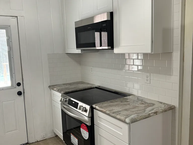 4212 Anita Ave — Photo 2