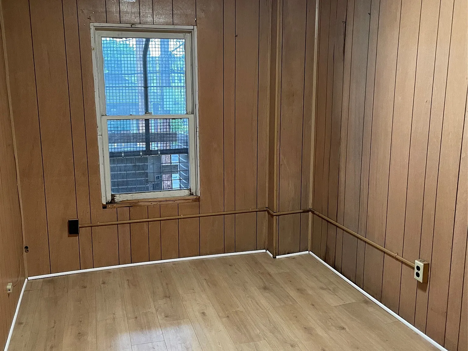 2 bed, 1.0 bath, 1180 sqft, $1,300 — Photo 4