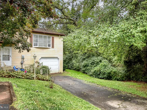 350 Juniper Dr, Etters, PA 17319