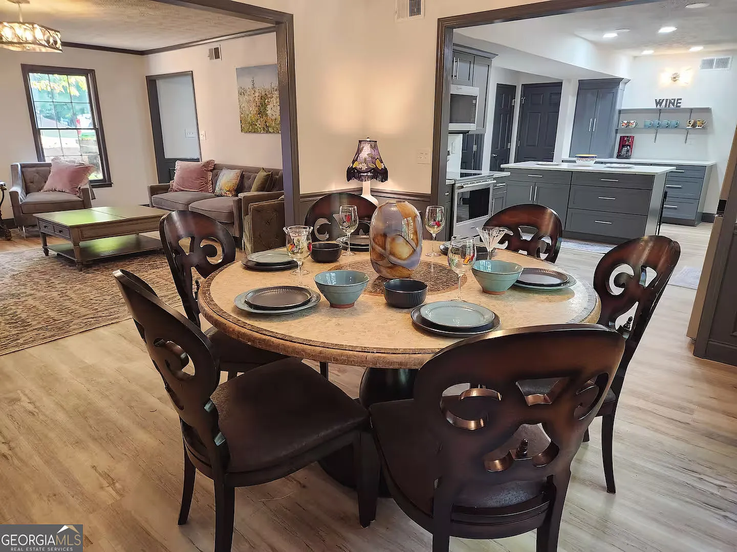 4 bed, 2.5 bath, $4,815 — Photo 4
